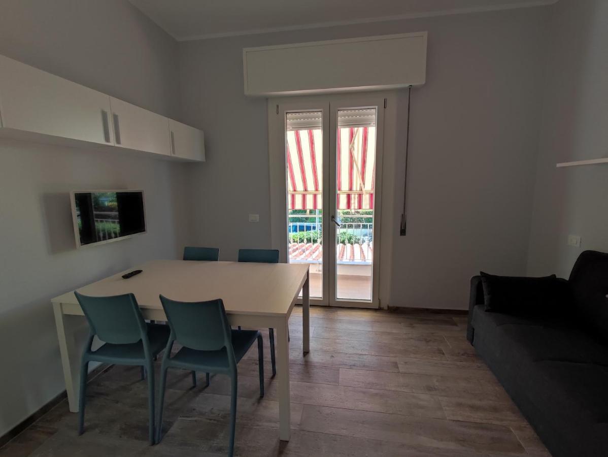 Casa Violina Apartman Lido di Camaiore Kültér fotó