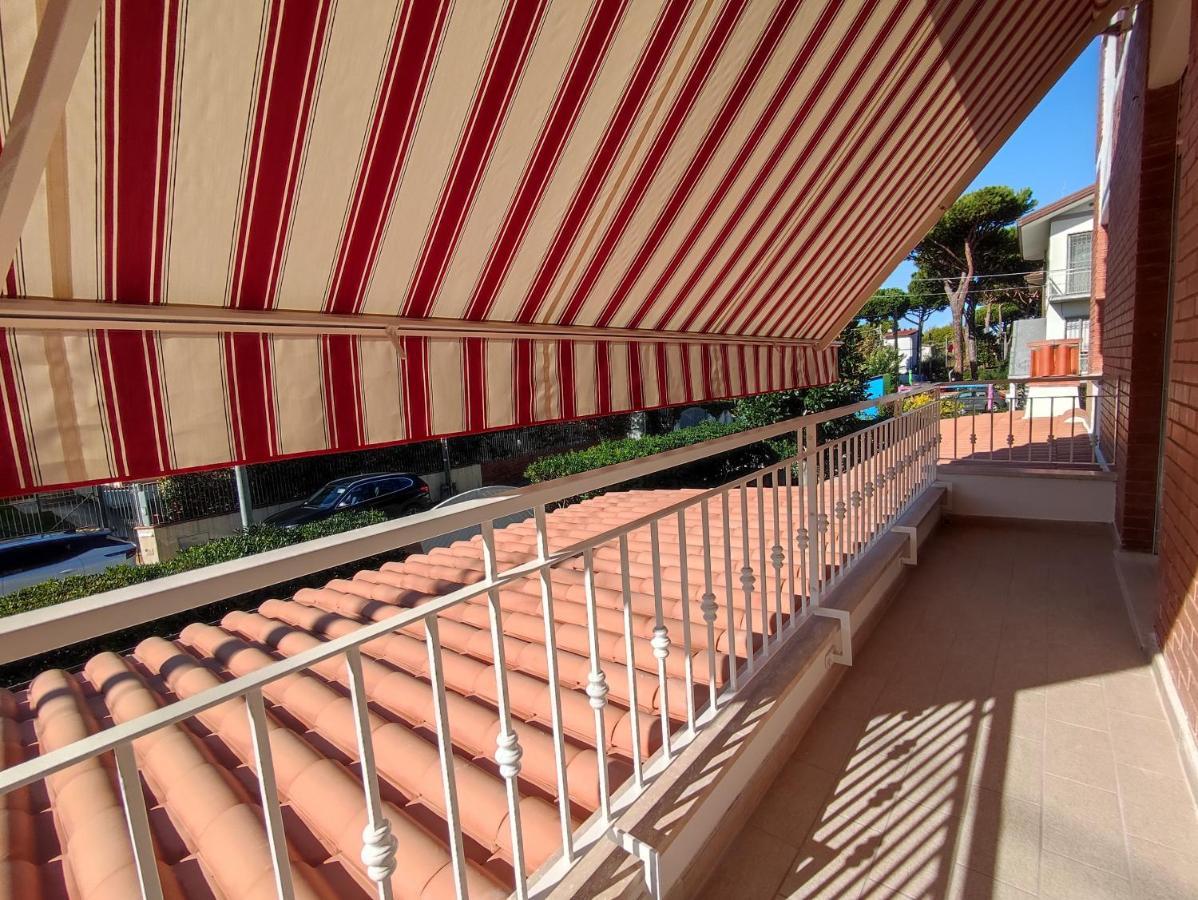 Casa Violina Apartman Lido di Camaiore Kültér fotó