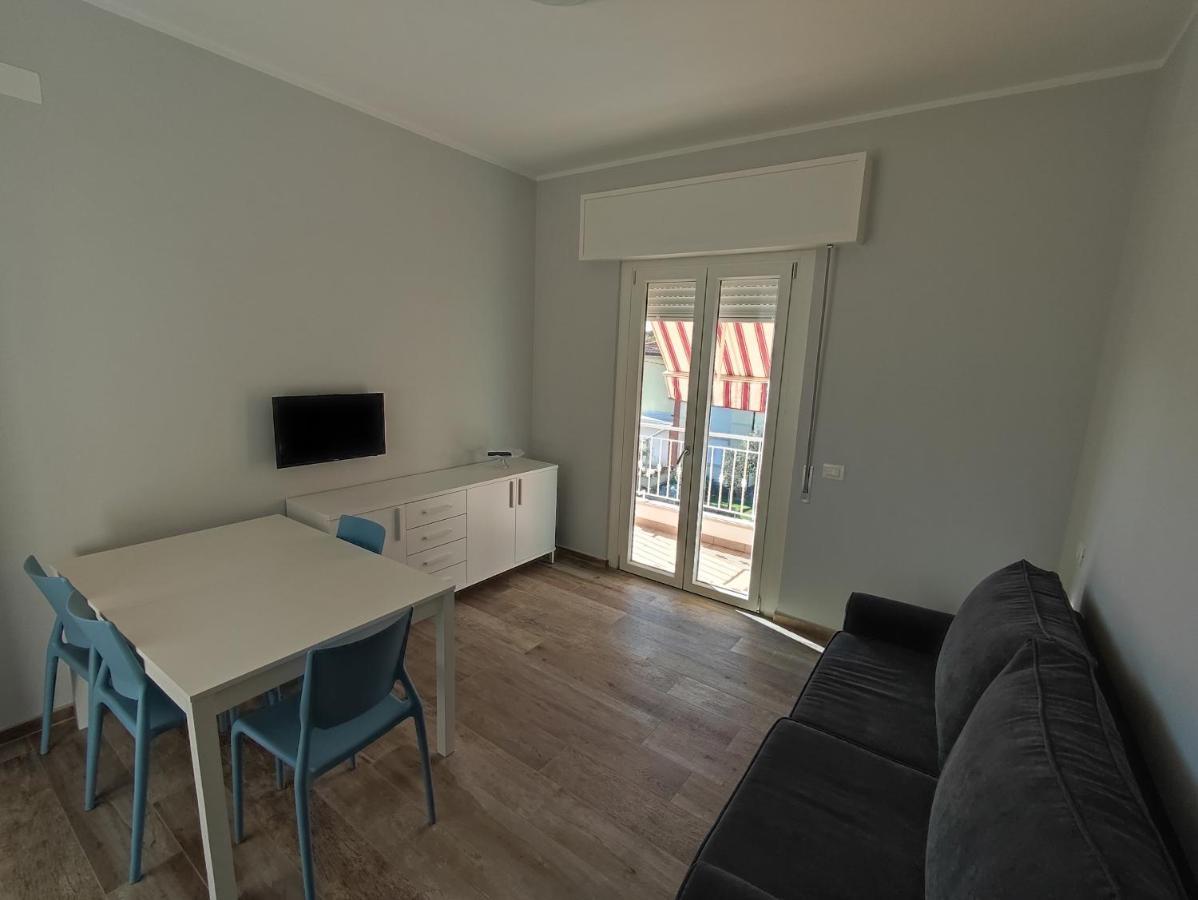Casa Violina Apartman Lido di Camaiore Kültér fotó