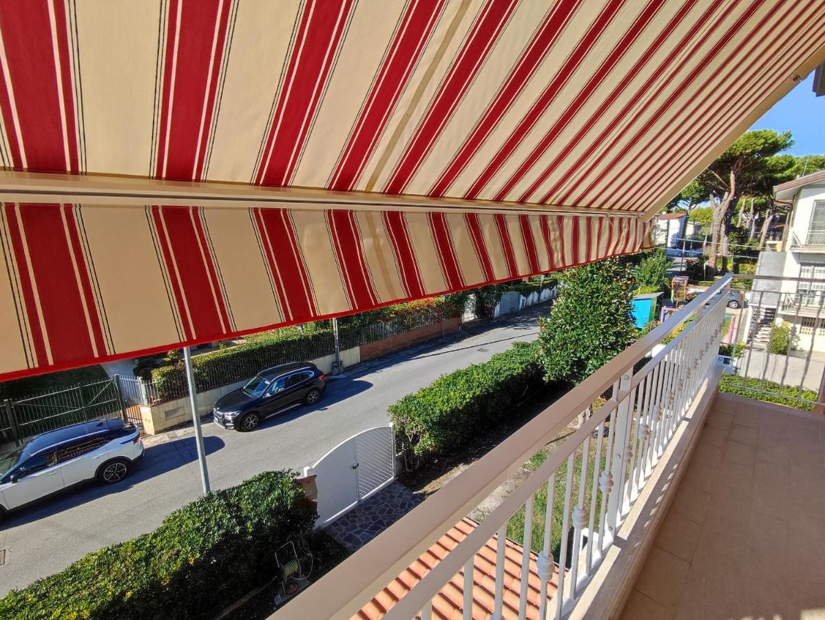 Casa Violina Apartman Lido di Camaiore Kültér fotó