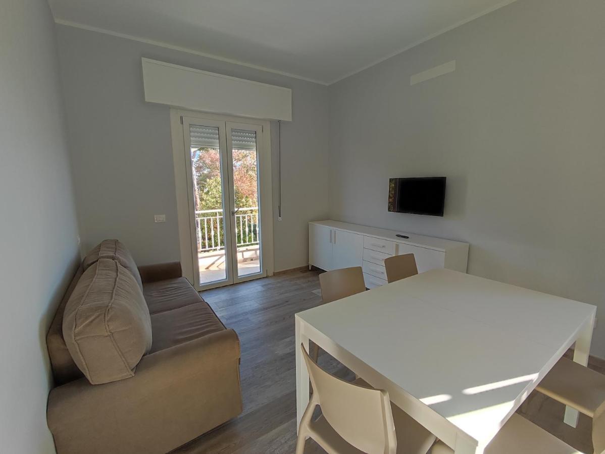 Casa Violina Apartman Lido di Camaiore Kültér fotó