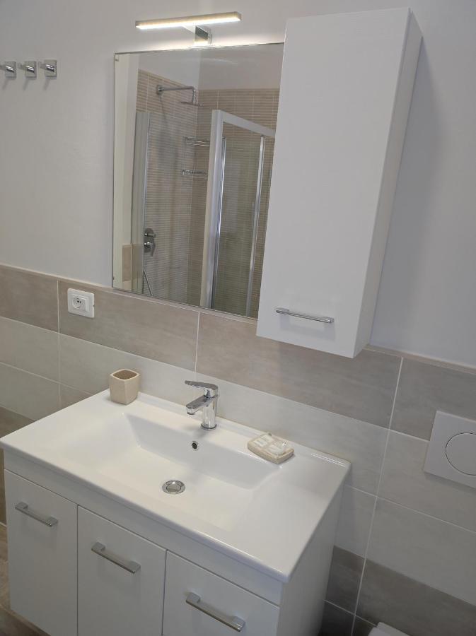 Casa Violina Apartman Lido di Camaiore Kültér fotó