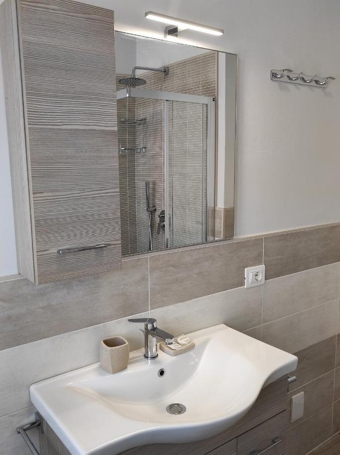 Casa Violina Apartman Lido di Camaiore Kültér fotó